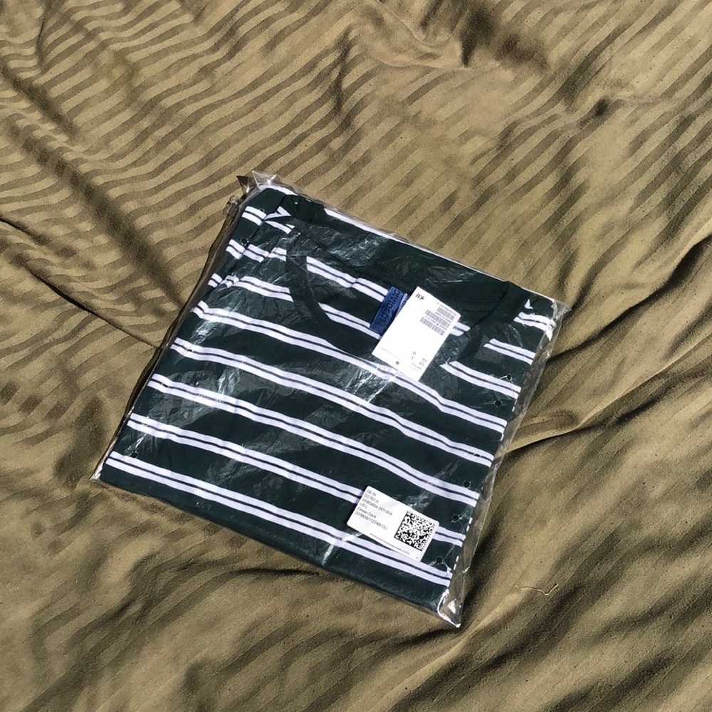 H&M Green Striped T *Brand New
